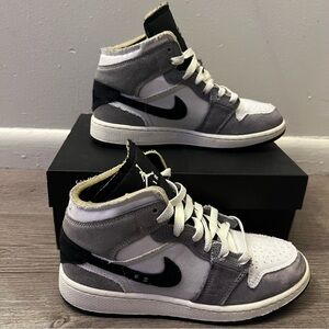 Air Mid 1 SE Craft Sz 4.5Y